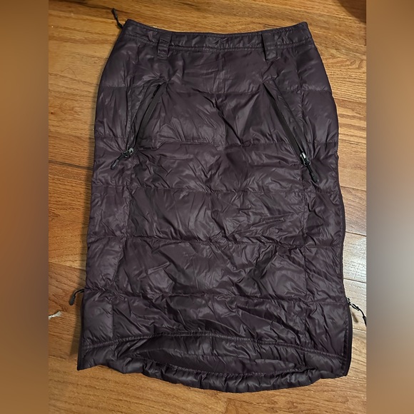 Size medium plum ski/snow skirt - Picture 1 of 3